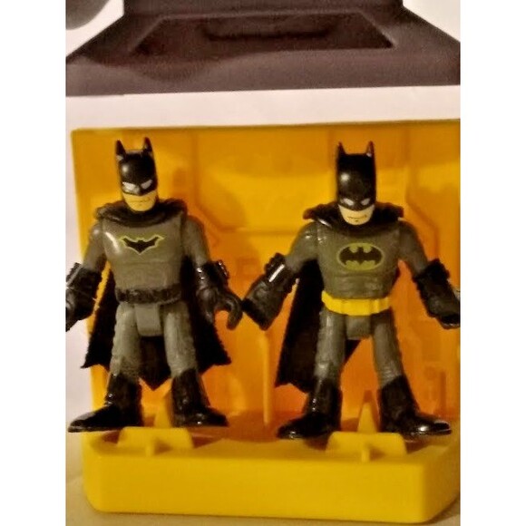 Imaginext DC Super Friends Batman Super Surround Batcave Playset - Picture 15 of 16